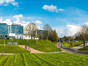University awarded contract from Department for Education to help challenging schools recruit and retain teachers