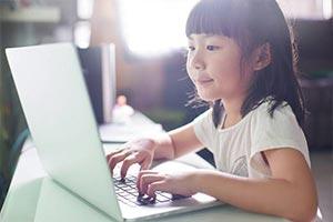 Child learning with support package from 3P Learning